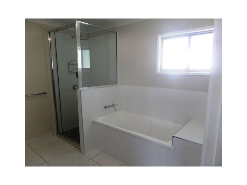 27 Tulloch Street, Ooralea QLD 4740