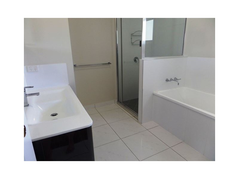 27 Tulloch Street, Ooralea QLD 4740