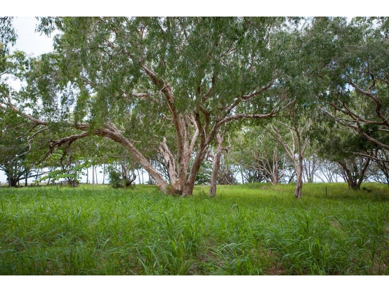 6 Bourke Street, Blacks Beach QLD 4740