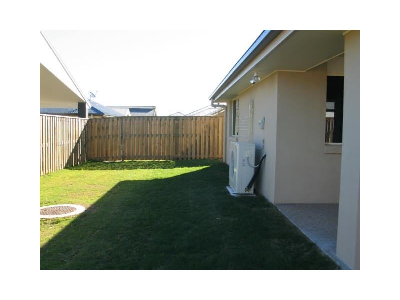 8 Narrabeen Street, Blacks Beach QLD 4740