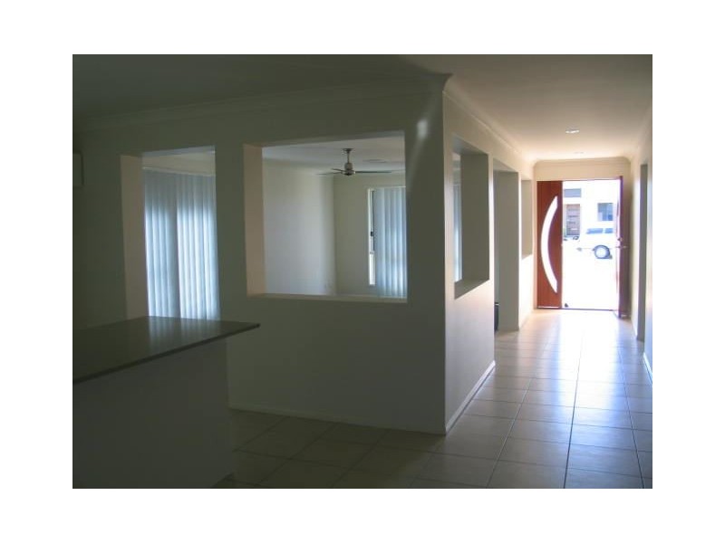 8 Narrabeen Street, Blacks Beach QLD 4740