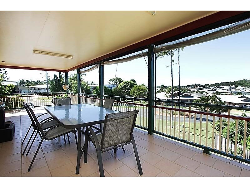 1 Arana Drive, Rural View QLD 4740