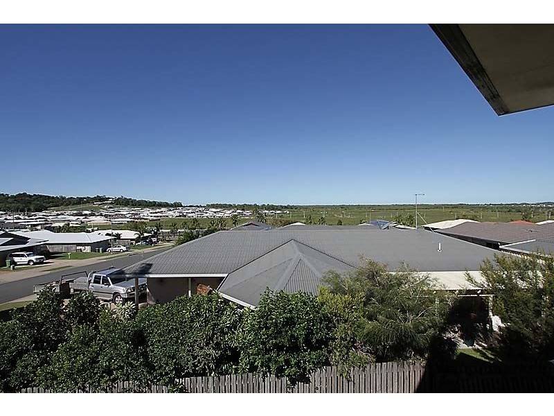 1 Arana Drive, Rural View QLD 4740