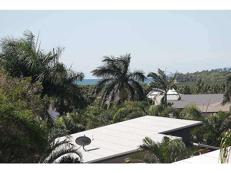 1 Arana Drive, Rural View QLD 4740
