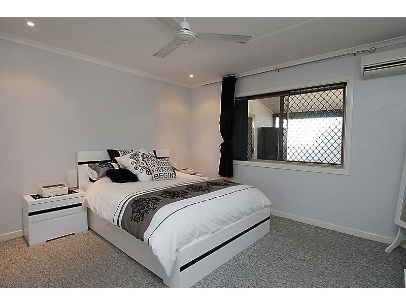 1 Arana Drive, Rural View QLD 4740