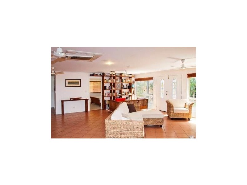 100 Shoal Point Road, Bucasia QLD 4750