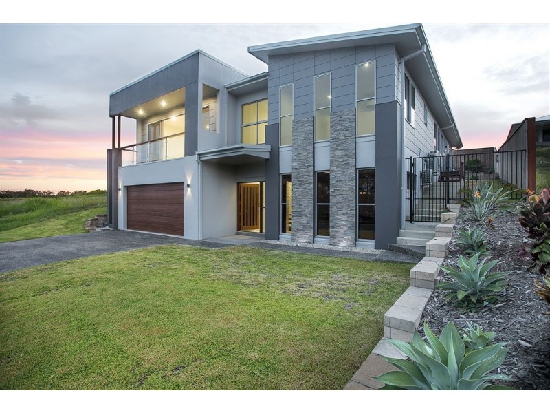 14 Caroval Drive, Rural View QLD 4740