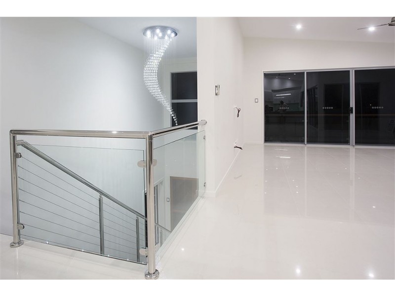 14 Caroval Drive, Rural View QLD 4740