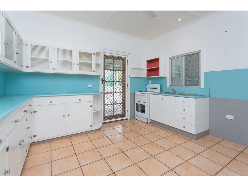 6 Macarthur Street, South Mackay QLD 4740