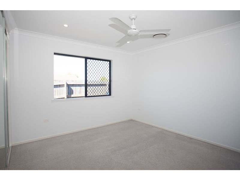 8 Townsend Street, Bucasia QLD 4750