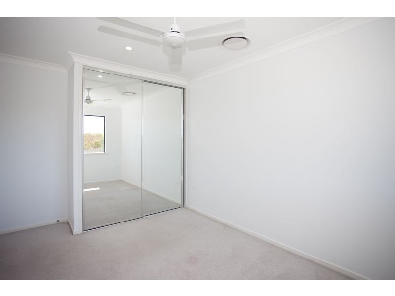 8 Townsend Street, Bucasia QLD 4750