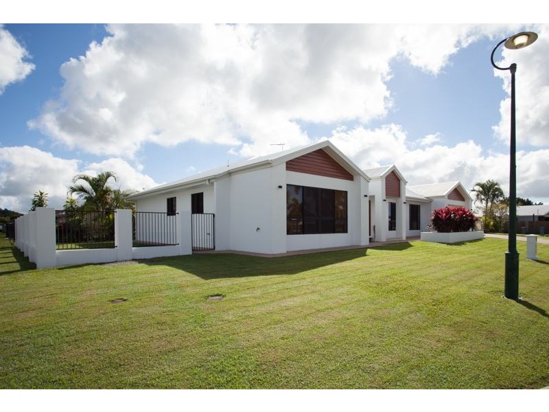 48 Vassallo Drive, Glenella QLD 4740