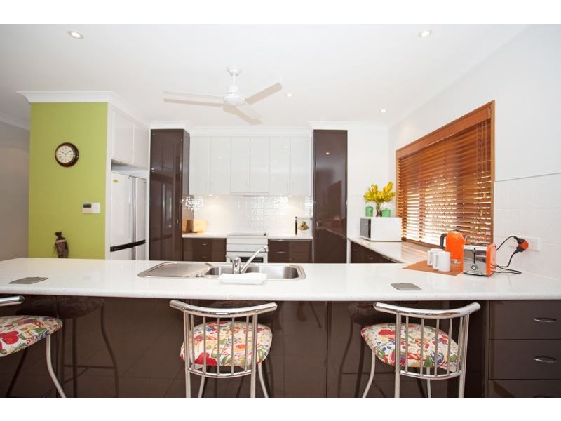 48 Vassallo Drive, Glenella QLD 4740