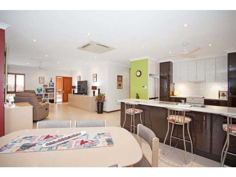 48 Vassallo Drive, Glenella QLD 4740