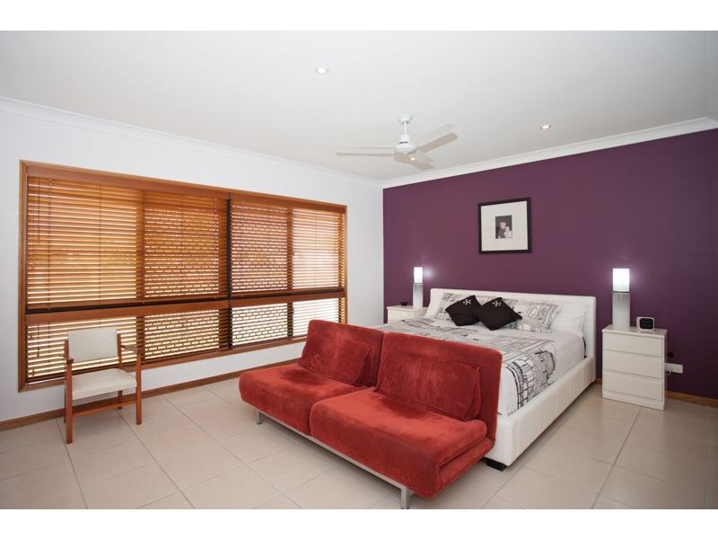 48 Vassallo Drive, Glenella QLD 4740