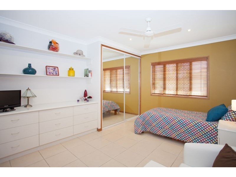 48 Vassallo Drive, Glenella QLD 4740