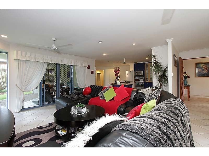 7 Suncrest Court, Mount Pleasant QLD 4740