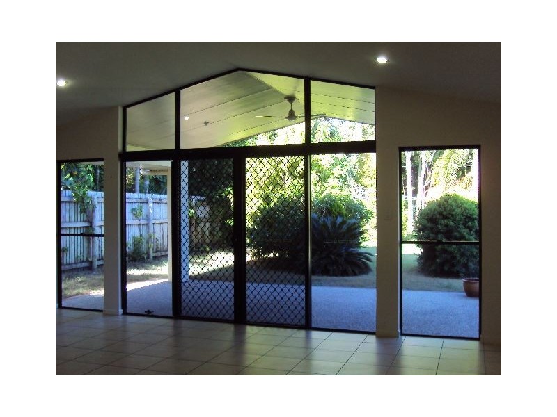 13 Urarii Crescent, Shoal Point QLD 4750