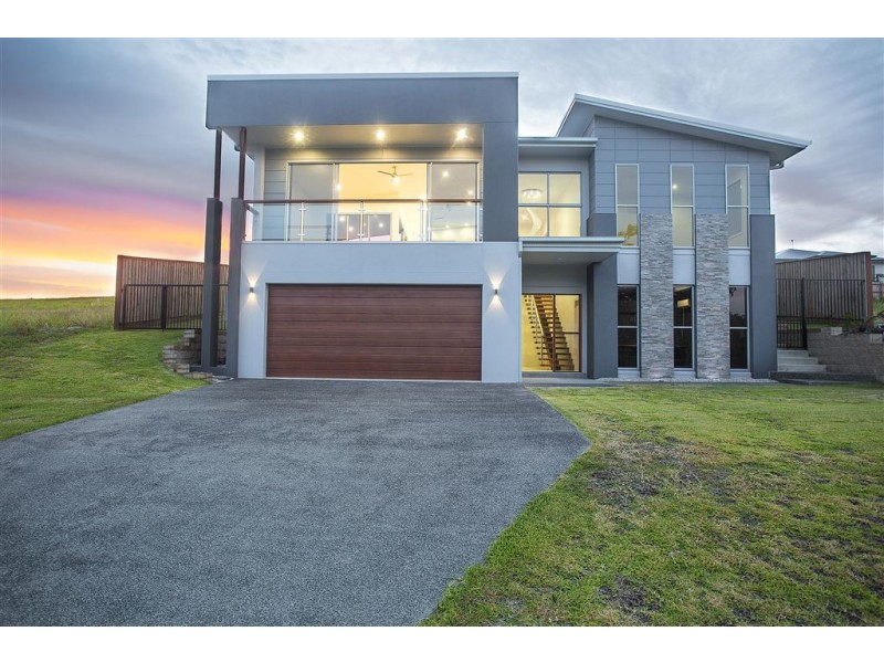 12 Caroval Drive, Rural View QLD 4740