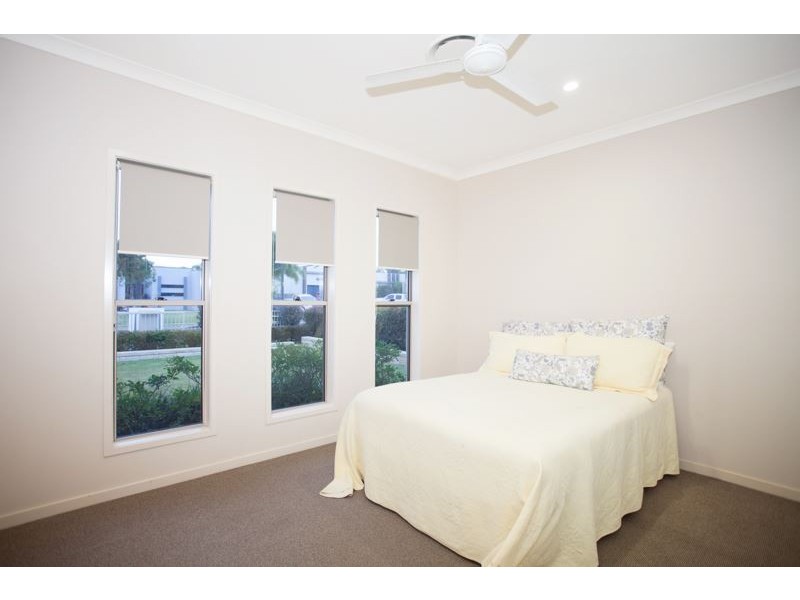 63 Gingham Street, Glenella QLD 4740