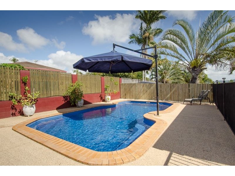 21 Lochmaben Court, Beaconsfield QLD 4740