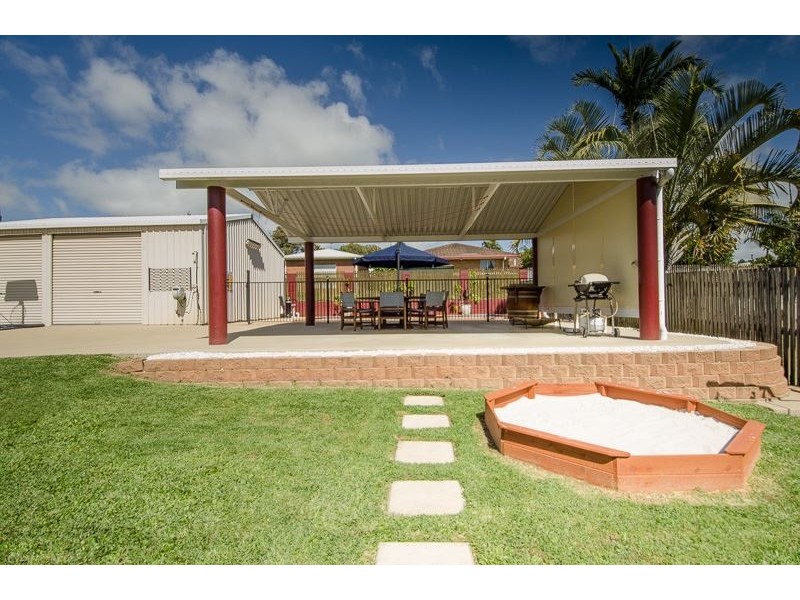 21 Lochmaben Court, Beaconsfield QLD 4740