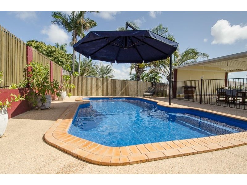 21 Lochmaben Court, Beaconsfield QLD 4740