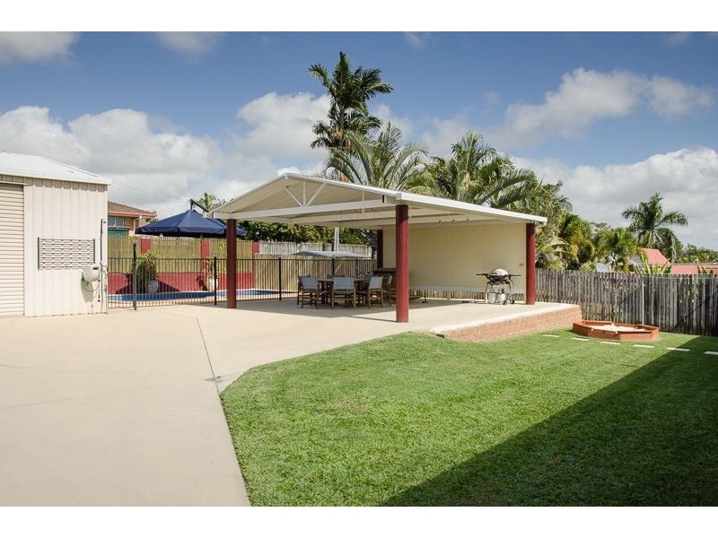 21 Lochmaben Court, Beaconsfield QLD 4740