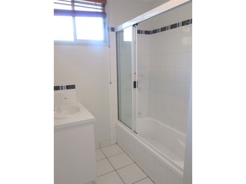 4 Nicole Court, Andergrove QLD 4740