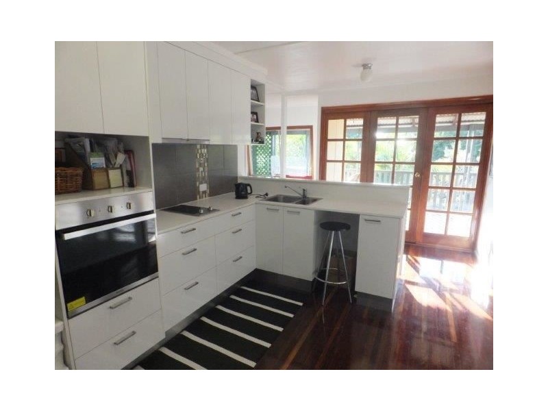 6 Eagle Street, Slade Point QLD 4740