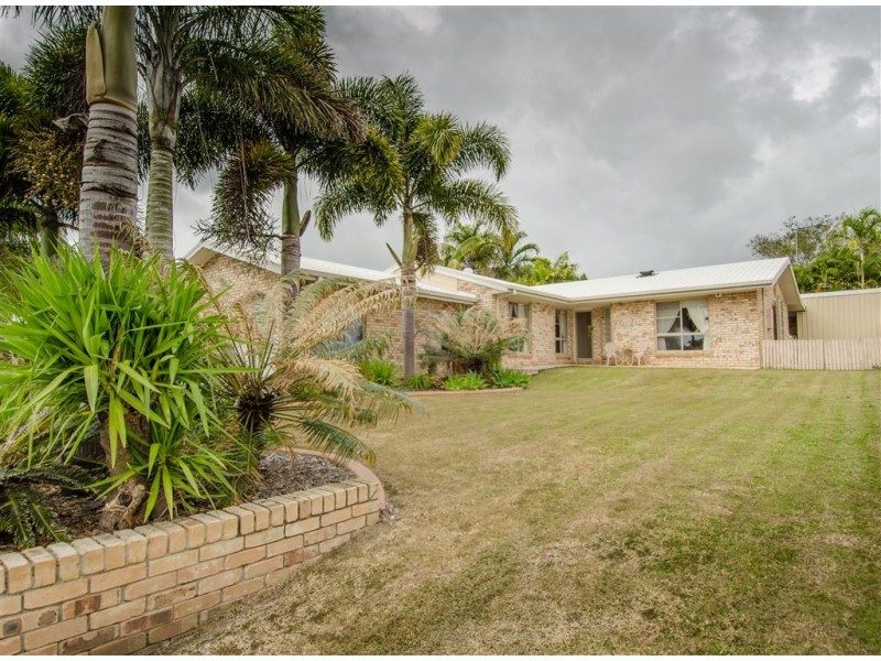 15 Lochmaben Court, Beaconsfield QLD 4740