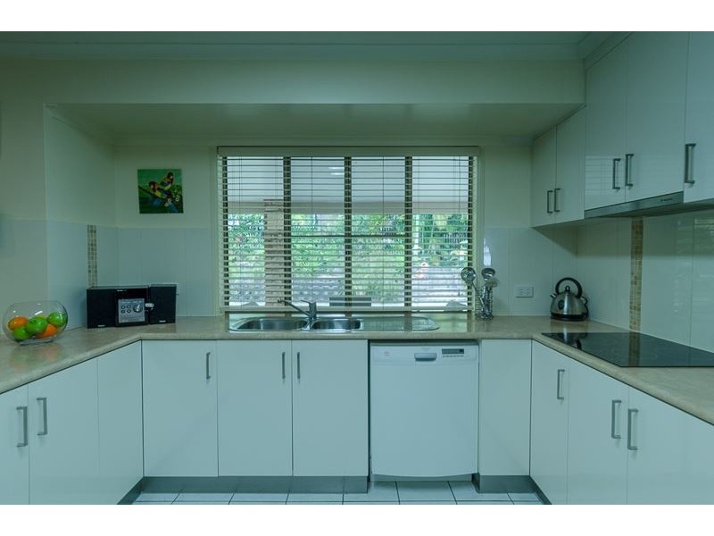15 Lochmaben Court, Beaconsfield QLD 4740