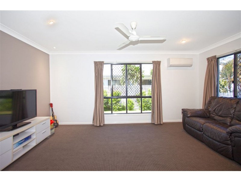 16 Royal Boulevard, Glenella QLD 4740