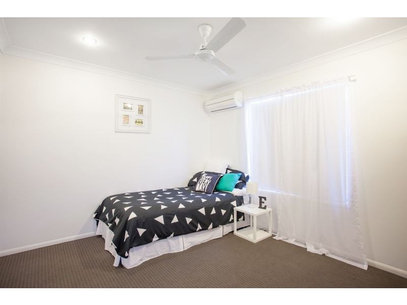 16 Royal Boulevard, Glenella QLD 4740