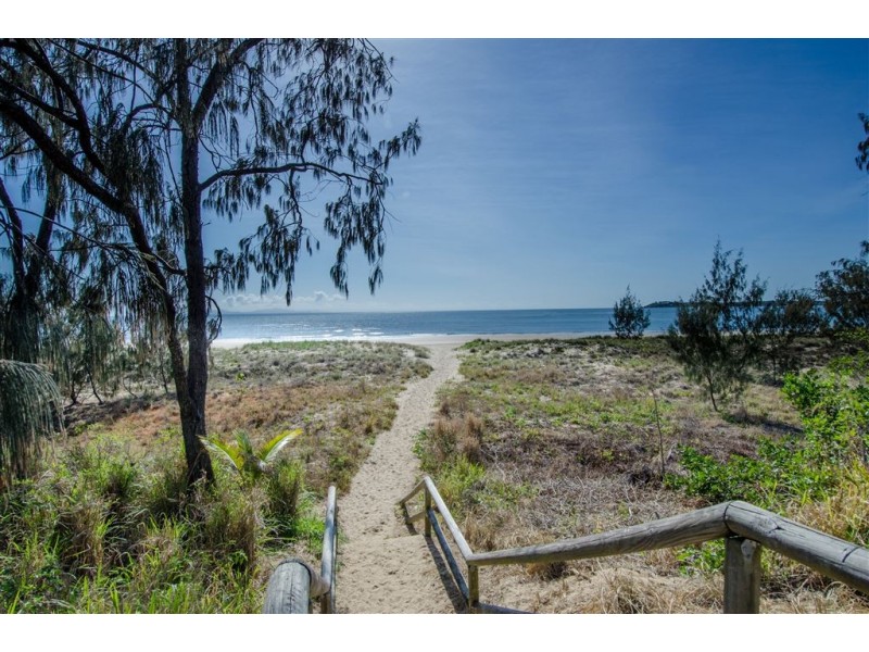 14 Bombo Court, Blacks Beach QLD 4740