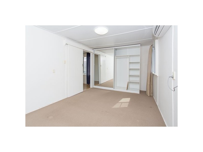 33 Fadden Street, Walkerston QLD 4751