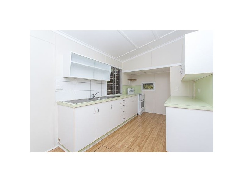 33 Fadden Street, Walkerston QLD 4751