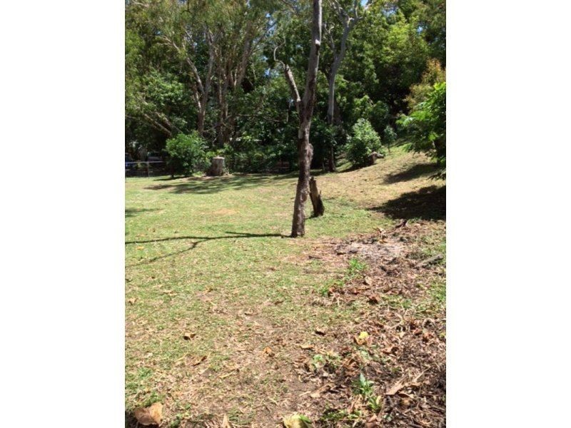 1 Kingfisher Street, Slade Point QLD 4740