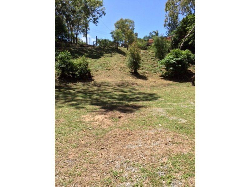 1 Kingfisher Street, Slade Point QLD 4740