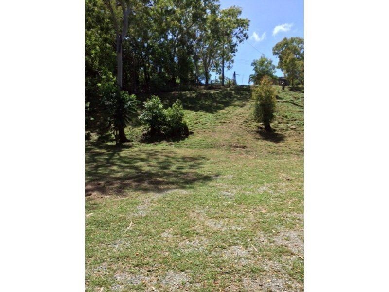 1 Kingfisher Street, Slade Point QLD 4740