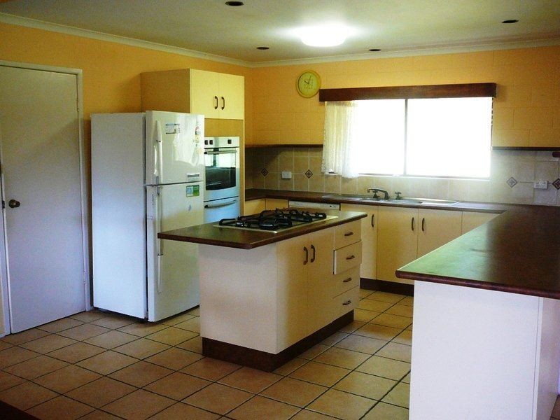 318 Shoal Point Road, Shoal Point QLD 4750
