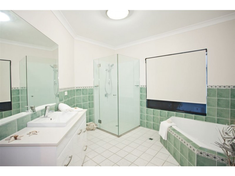 7 Rainbow Crescent, Blacks Beach QLD 4740