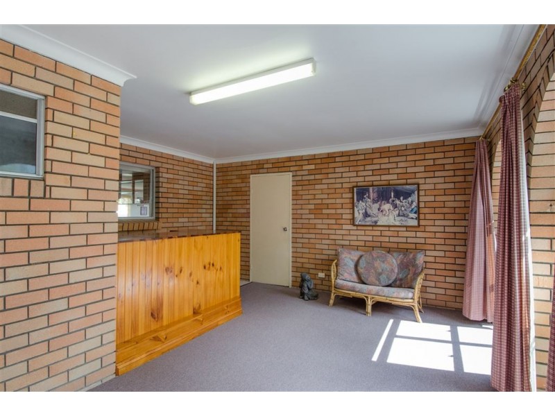 15 Holts Road, Beaconsfield QLD 4740