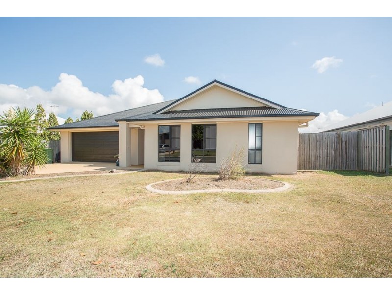 12 Narrabeen Street, Blacks Beach QLD 4740