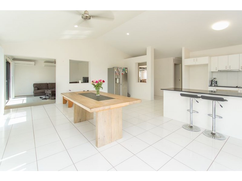 12 Narrabeen Street, Blacks Beach QLD 4740