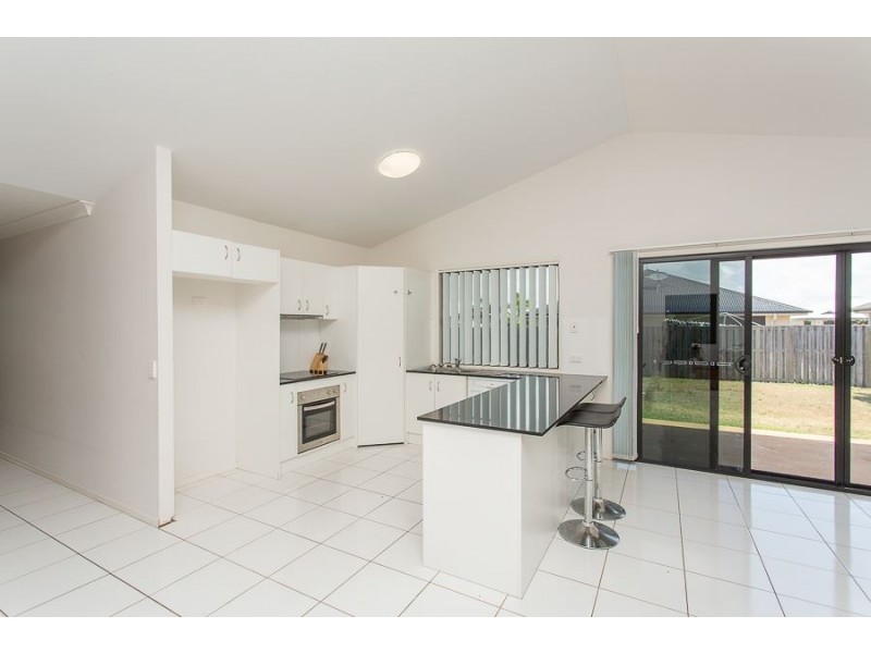 12 Narrabeen Street, Blacks Beach QLD 4740