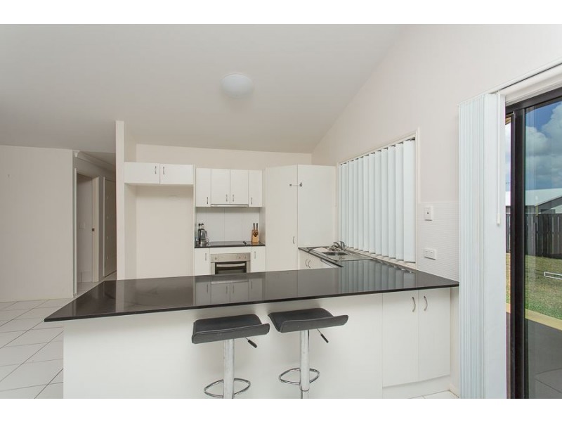 12 Narrabeen Street, Blacks Beach QLD 4740