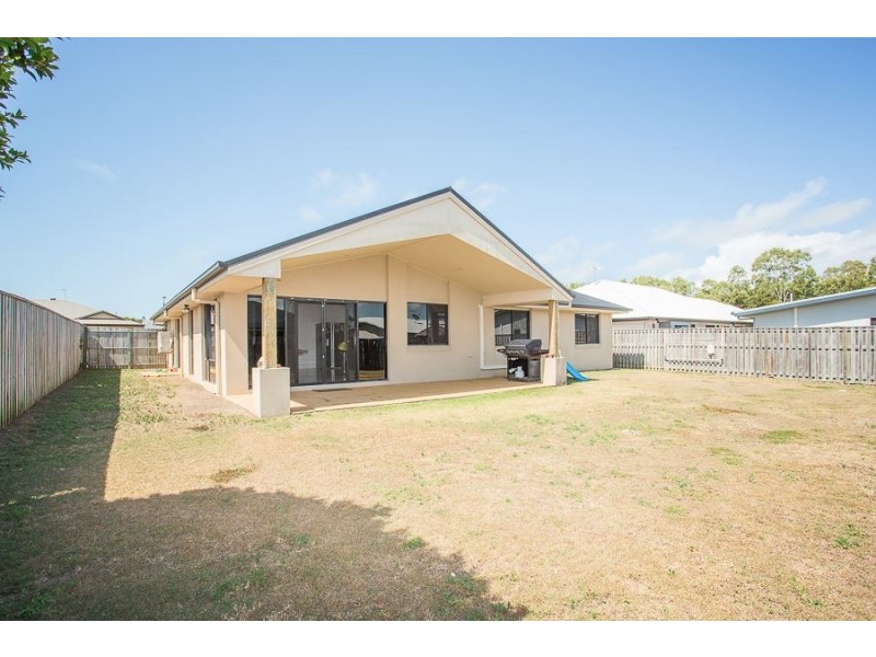 12 Narrabeen Street, Blacks Beach QLD 4740