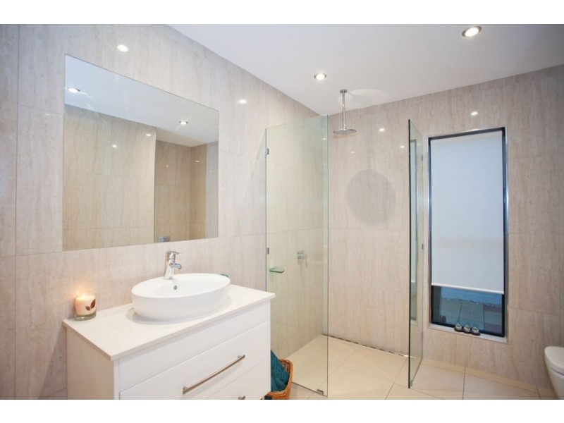 7 Rainbow Crescent, Blacks Beach QLD 4740