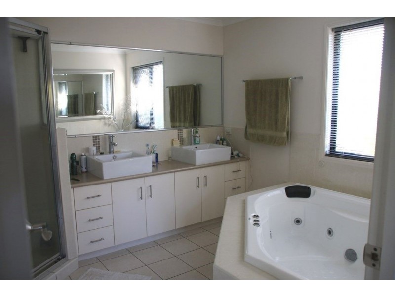 79 Pacific Drive, Blacks Beach QLD 4740